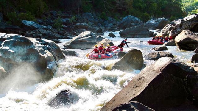 Рафтинг по реке Баррон: Кэрнс, Порт-Дуглас или самостоятельное путешествие на автомобиле.