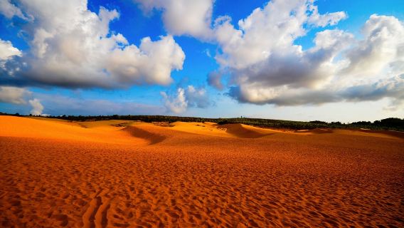 Vietnam Mui Ne White Sand Dunes + Red Sand Dunes + Fishing Village + Fairy Stream one-day tour- trip