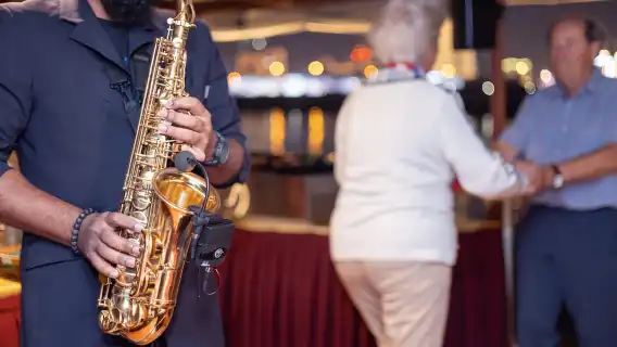 杜拜：新年前夕豪華運河晚餐遊船