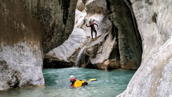 Osumi Canyoning : aventure à la cascade Bigazi