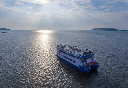 Panaji: Fun-Filled 2-Hour Mandovi River Cruise with Dinner