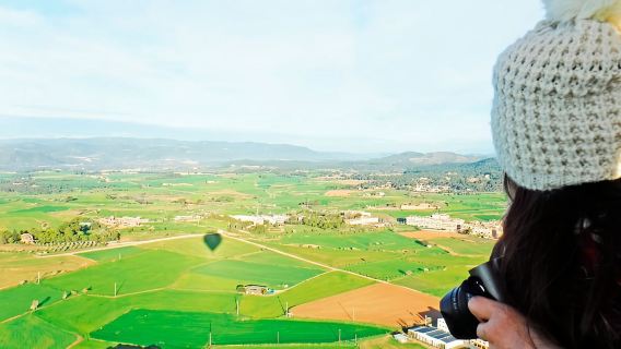 Barcelona: Montserrat Hot-Air Balloon & Monastery Experience