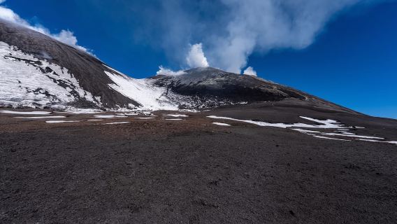 Etna: hiking to a stunning viewpoint over Valle del Bove