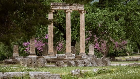 Olympia - Private Half Day Tour with Mini Bus