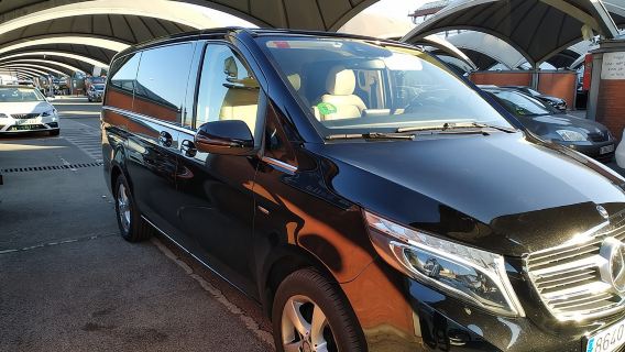 Traslado privado desde el aeropuerto de Madrid-Barajas al centro de Madrid