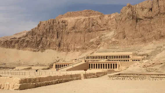 Egypt Luxor to the Valley of the Kings + Queen's Palace + Nile River sailing boat Tour (Minimum 2 people)