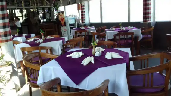 峇里島Candi Dasa日遊健行與浮潛含接送及午餐|印尼