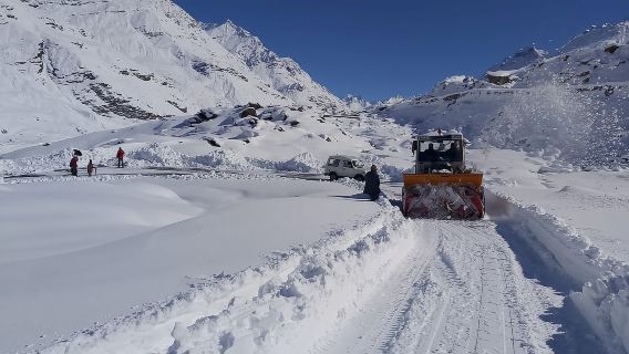 Dari Manali: Ekspedisi Motosikal 10 Hari ke Leh dan Srinagar