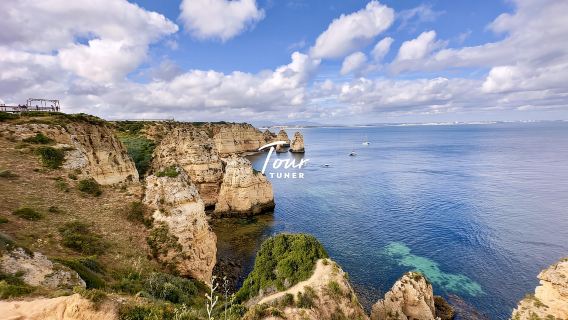 Desde Lisboa: Explora el Algarve con un paseo en barco a las cuevas de Benagil