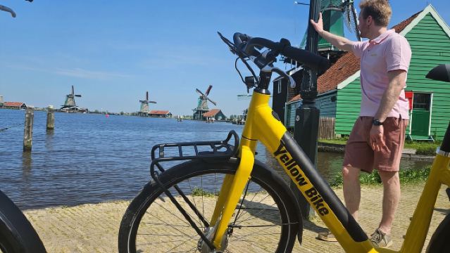 Амстердам: экскурсия на электровелосипедах по Заансе Сханс с ветряными мельницами и сыром