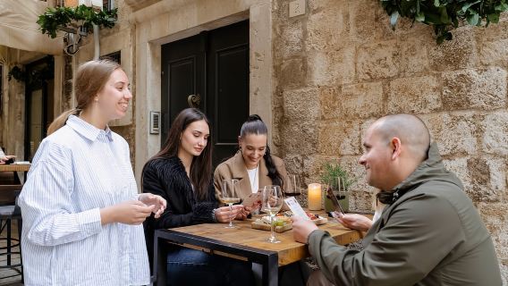 Dubrovnik Old Town: Night tour with History, Wine & Bites