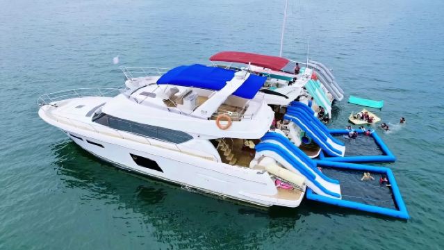 【度假勝地合正東部灣】68尺三層進口豪華遊艇包船出海（個性化包船＋海釣＋滑梯泳池＋KTV派對＋酒水小吃）