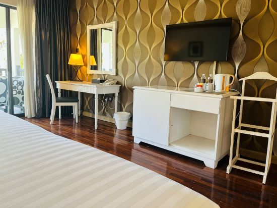 Philea Mines Beach Resort Room Type - Villa King Room