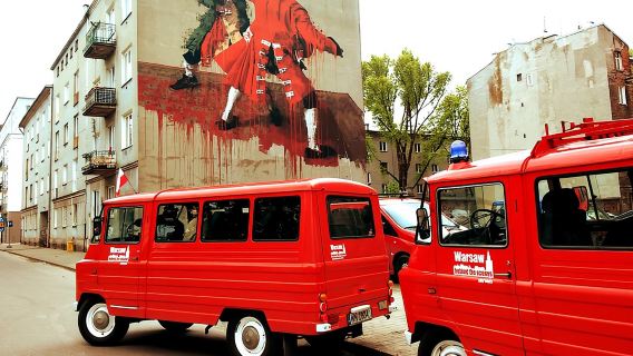 Varsovia entre bastidores: viaje organizado reducido con recogida en el hotel.