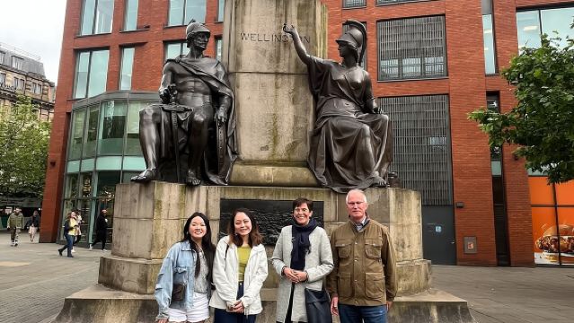 Daily Manchester City Centre Walking Tour with Local Guide