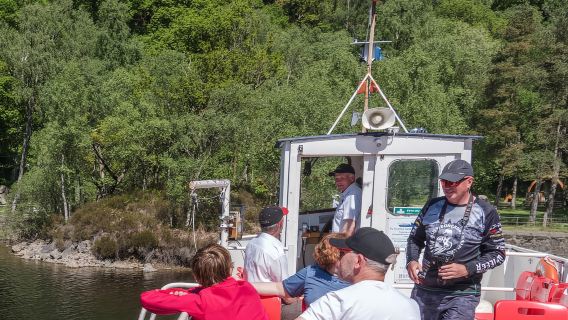 カトリーン湖 – 国立公園の自然の驚異を巡るシーニッククルーズ