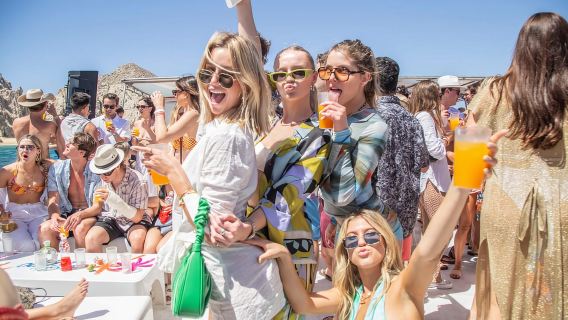 Los Cabos: ล่องเรือดำน้ำตื้นพร้อมอาหารกลางวัน