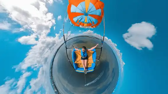 Cancún: Skyrider Parasailing Experience