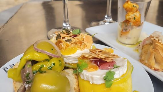 The Original Bilbao Food Tour with Wine Pairings