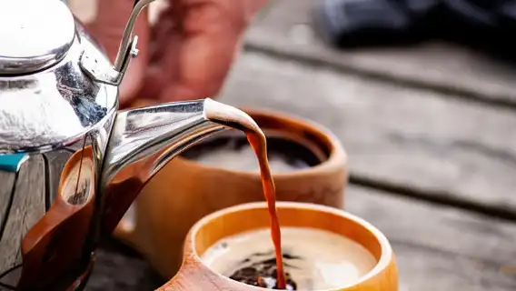 Helsinki: Uutela Guided Nature Hike with Snack