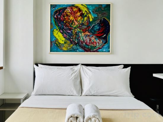 Cayco House by Hotel Durban - Tap to explore photos