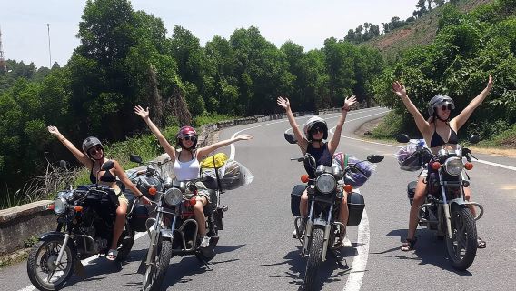 Top Gear mit EasyRider von Hue nach Hoi An oder von Hoi An nach Hue