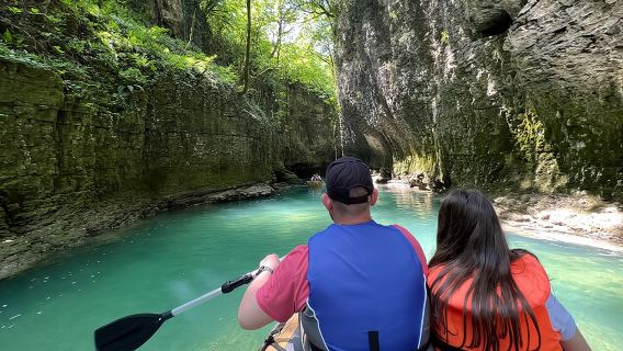 Desde Kutaisi: tour por los cañones Martvili y Okatse y la cueva de Prometeo
