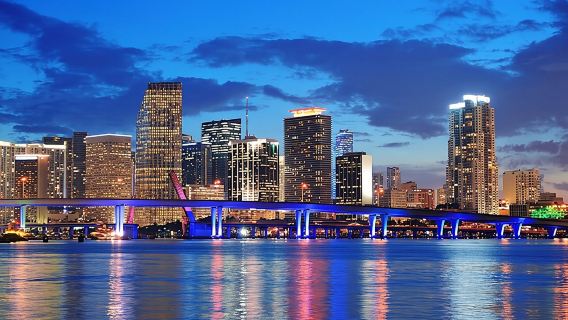 Chuyến tham quan bằng thuyền của người nổi tiếng Miami và ngắm cảnh đường chân trời