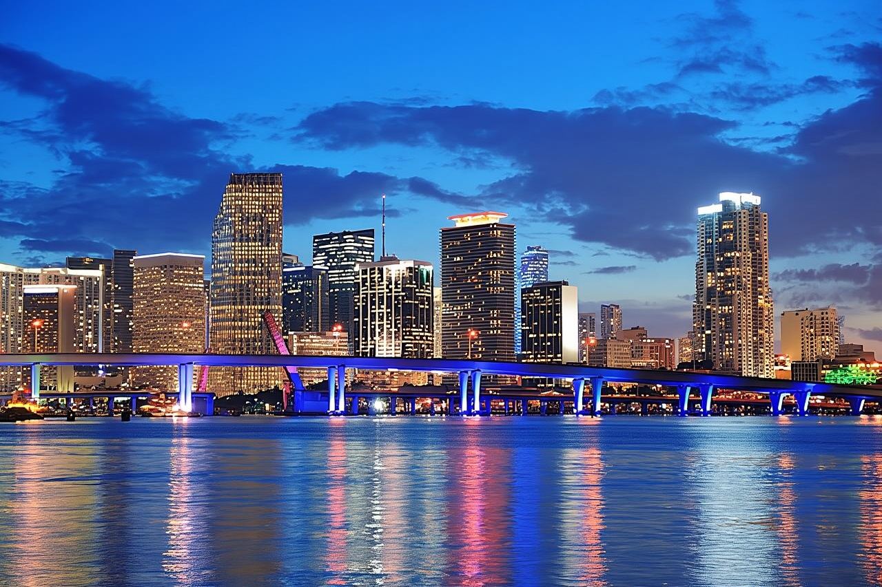 Miami Celebrity Boat Tour and Skyline Views
