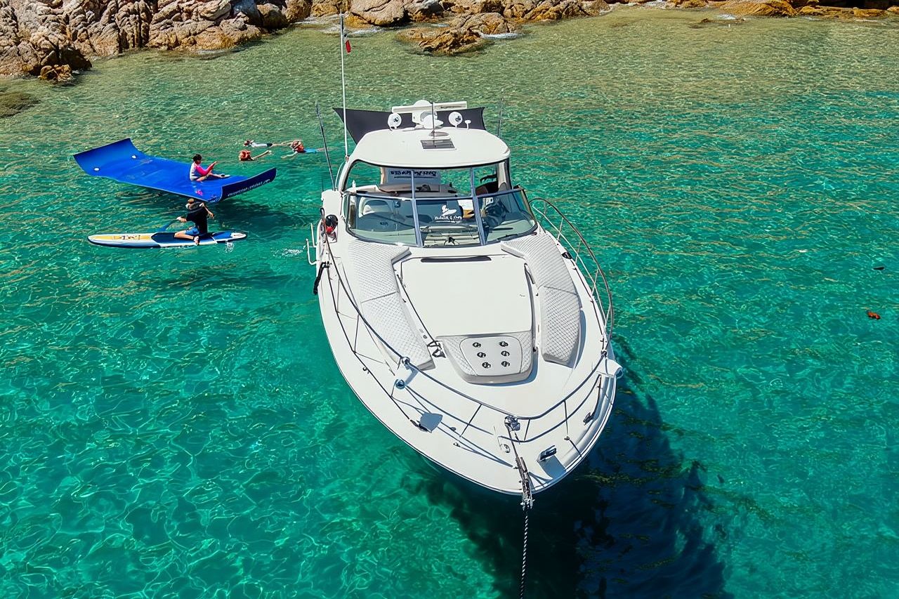 Alquiler de yate privado Sea Ray con todo incluido en Cabo