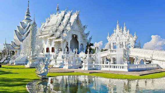 Best Places in Chiang Rai White, Blue, Big Buddha temple
