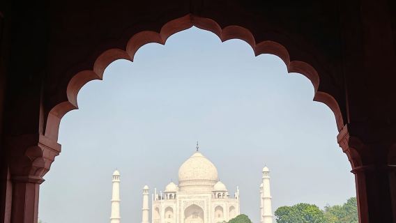 Visite du « Taj Mahal » à bord du train le plus rapide d'Inde (Gatiman Express)