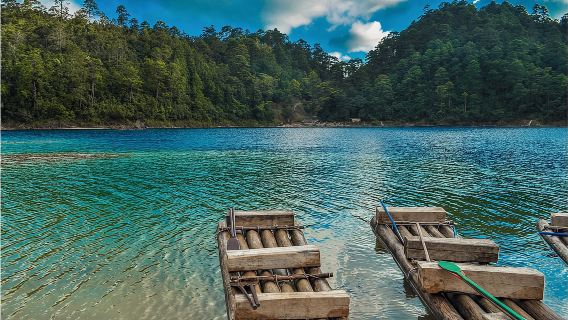 A day trip to Chinkultic and Montebello Lakes from San Cristóbal de Casas: Tour