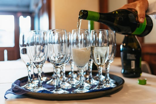 Budapest: Cruise Sungai Danube dengan Sup Goulash & Lángos