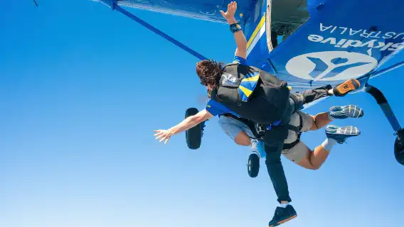 From Sydney: Tandem Skydive Experience over Newcastle Beach