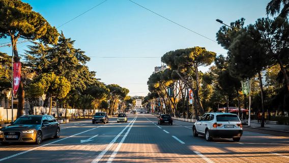 Il passato comunista di Tirana; tour a piedi per piccoli gruppi