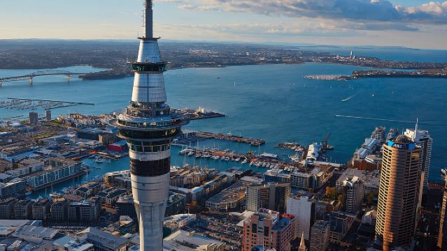 New Zealand · Lawatan Sehari Auckland Mount Eden + Mission Bay + Sky Tower | Laluan Boleh Disesuaikan
