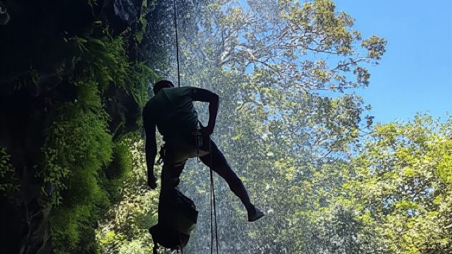 Île Maurice : Chutes de Tamarind - Descente en rappel des 7 cascades - Excursion de canyoning