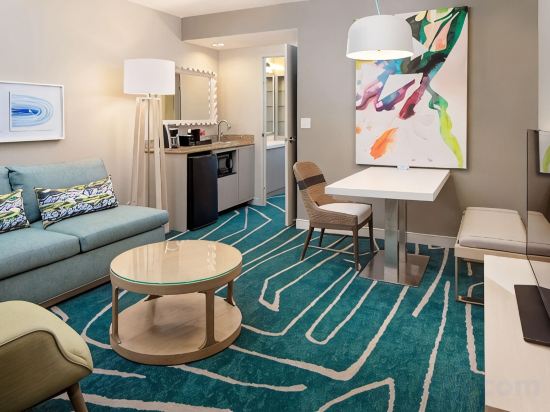 Embassy Suites by Hilton San Diego Bay Downtown - Tap to explore photos