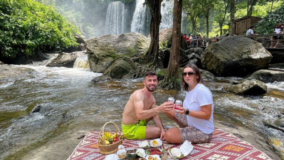 Lawatan Air Terjun Gunung Kulen dengan Makan Tengahari Berkelah dari Siem Reap