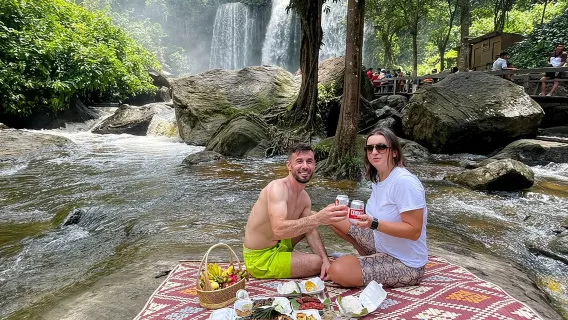 Tour delle cascate del monte Kulen con pranzo al sacco da Siem Reap