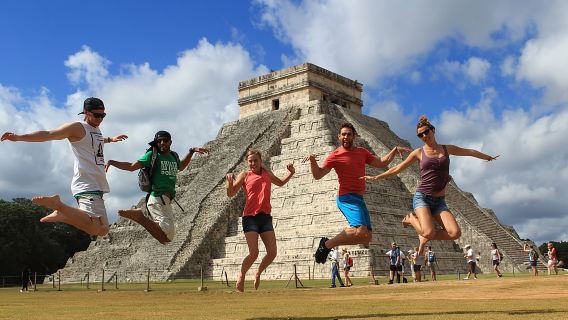 ทัวร์ส่วนตัว Chichen Itza แบบไม่ต้องต่อคิว, เซโนเต้ศักดิ์สิทธิ์ และอาหารกลางวัน