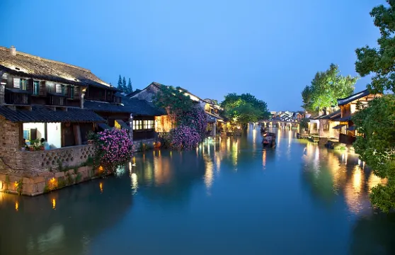 嘉興烏鎮東柵+南潯古鎮+南潯夜景+來回車費+人工講解（雙5A水鄉·精選純玩）