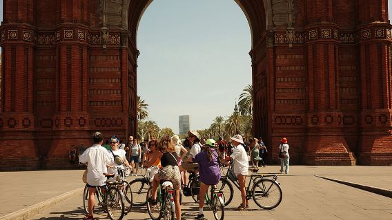 バルセロナ3時間自転車または電動自転車ツアー：おすすめポイントと隠れた名所