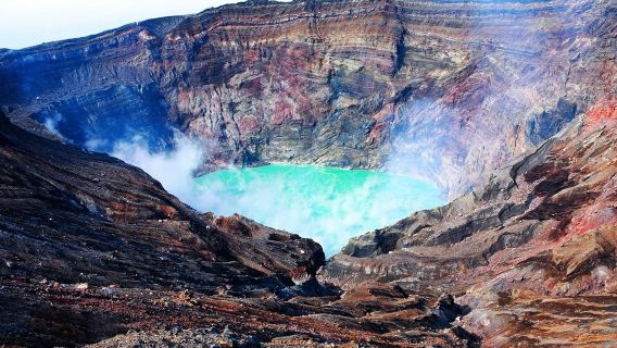 福岡・九州で必ず体験したい：阿蘇火山、草千里、黒川温泉のワンデーツアー