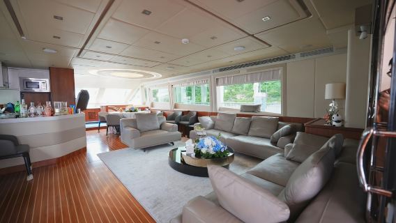 【上海遊艇租賃】上海遊艇會 85英尺豪華超大空間遊艇 包船夜遊黃浦江外灘東方明珠醉人夜景～支持生日求婚