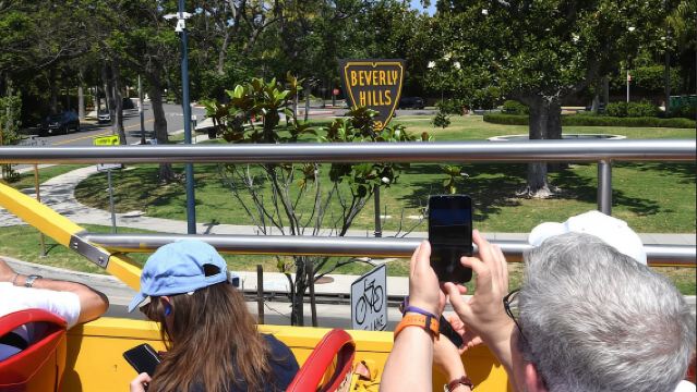 Entrada al Warner Bros Studio con paquete de tour en autobús por Hollywood