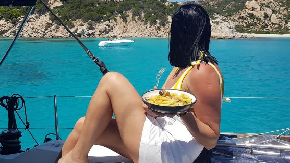Porto San Paolo: Tavolara Island Sailboat Cruise with Lunch
