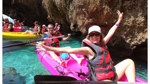 Nerja: tour guidato in kayak delle scogliere di Maro-Cerro Gordo