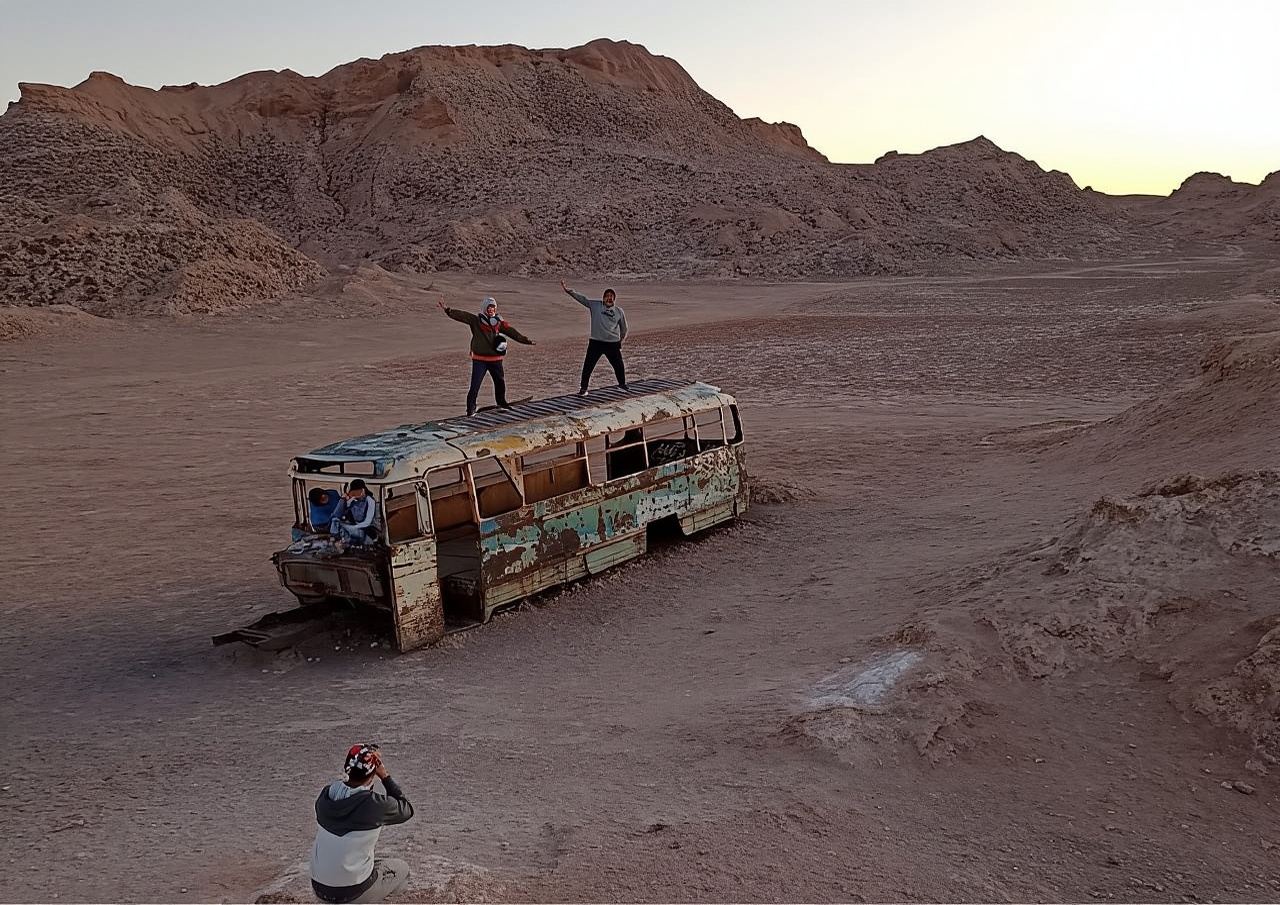 San Pedro de Atacama : Vallecito + Visite guidée en bus abandonné